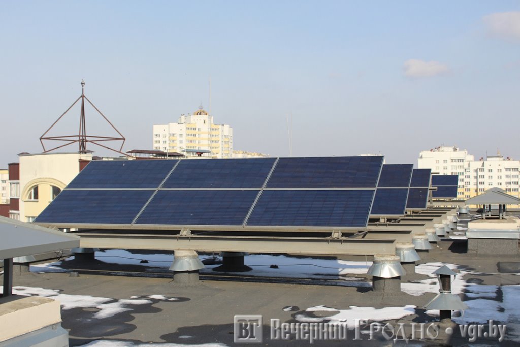 «Встревожились, когда в квартире треснула первая стена». Владелец метров в энергоэффективном доме судился с застройщиком — вот результат