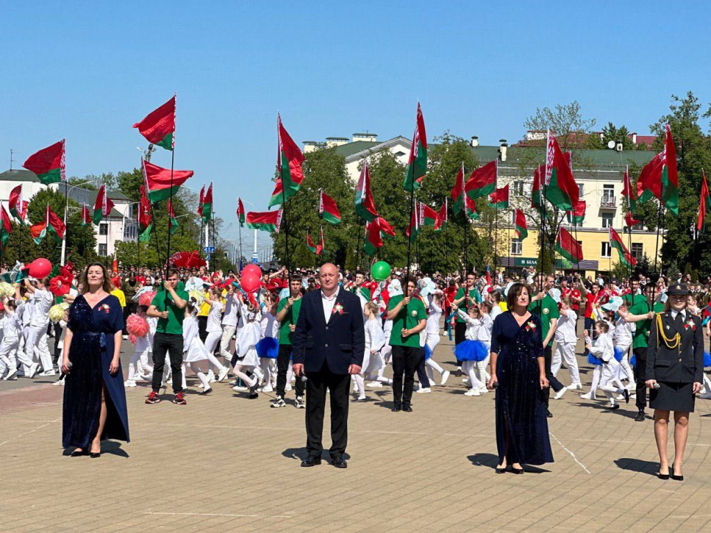 В Бресте празднуют День Государственного флага, Государственного герба и Государственного гимна Республики Беларусь
