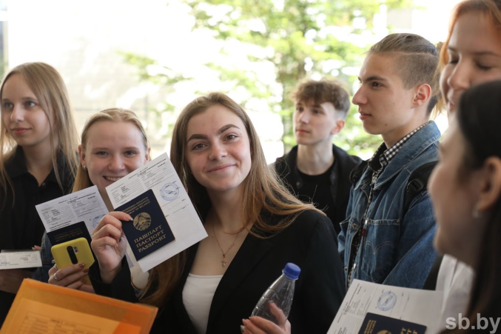 РИКЗ: результаты ЦЭ по русскому и белорусскому языку станут известны не позднее 10 рабочих дней