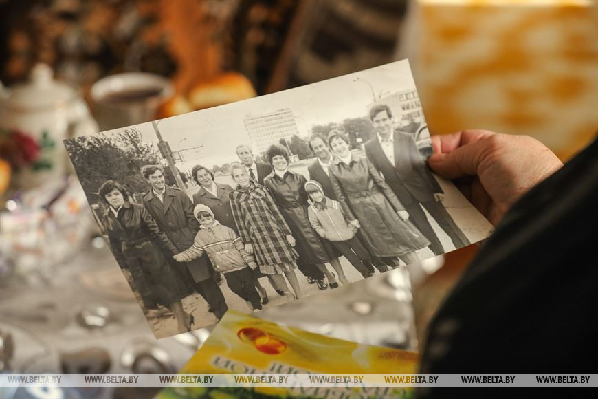 50 лет рука об руку. Семья брестчан о судьбоносном знакомстве, золотой свадьбе и раритетном BMW