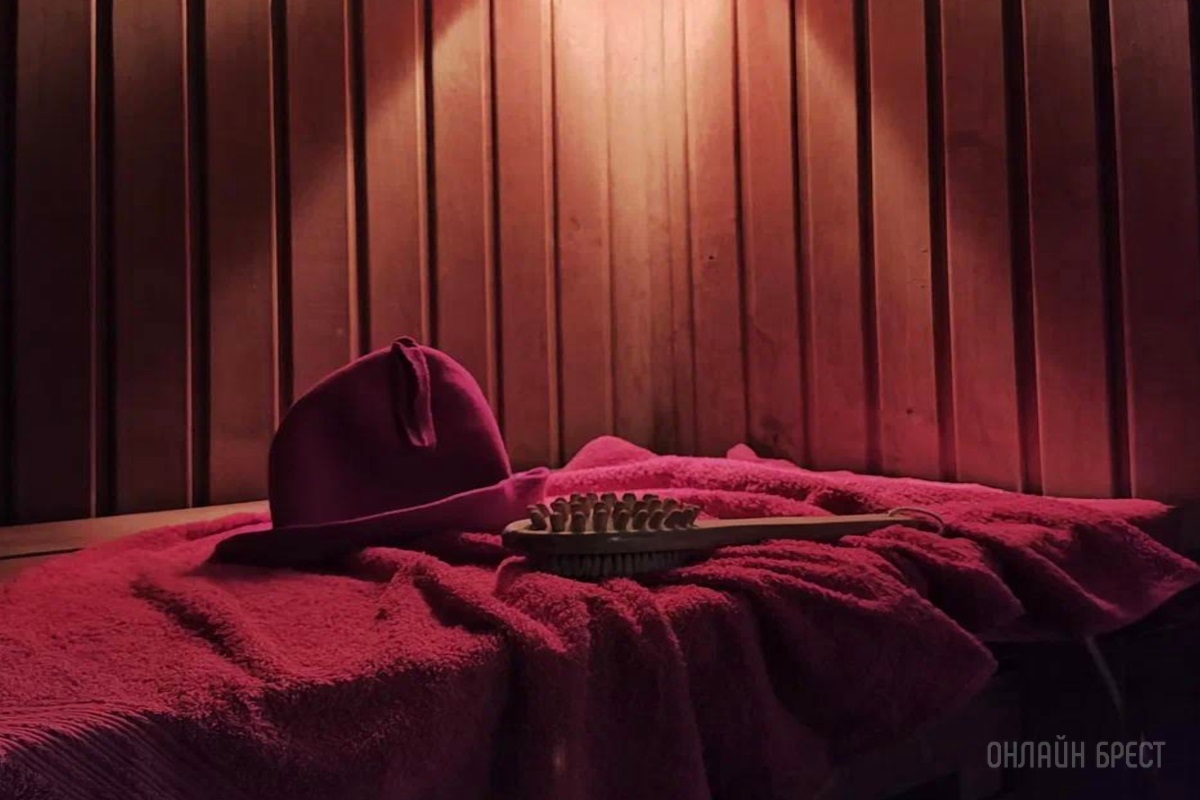 Пора отдохнуть всей семьей в живописном месте на берегу реки! База отдыха «Камыши»: домики, баня, гриль, бильярд, батут, пляж