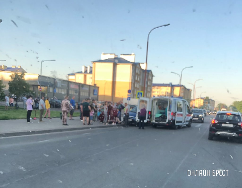 В Бресте на ул. Мошенского сбили 13-летнего велосипедиста