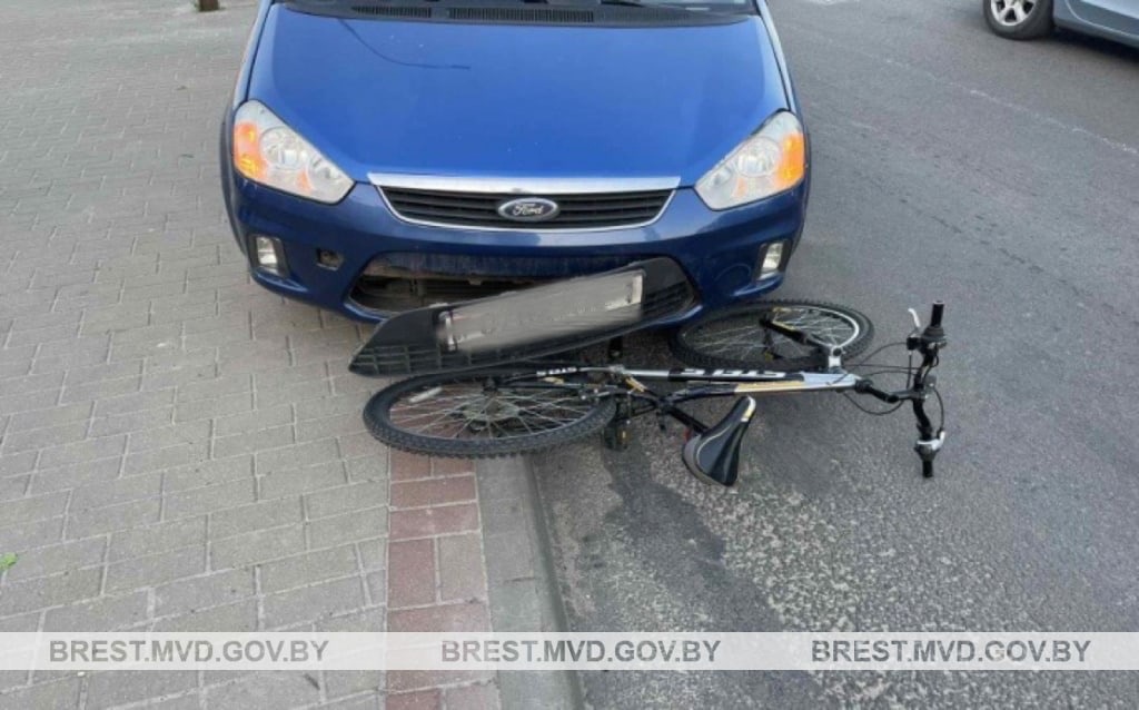 В Бресте на ул. Мошенского сбили 13-летнего велосипедиста