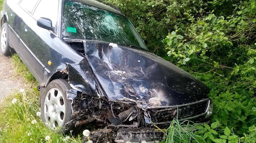 Легковушка врезалась в машину ГАИ в Ивацевичском районе