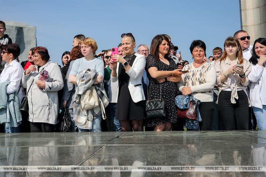 Пограничники, артиллеристы и военнослужащие внутренних войск приняли присягу в Брестской крепости