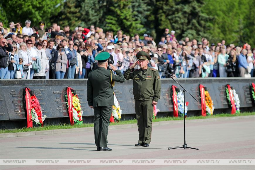 Пограничники, артиллеристы и военнослужащие внутренних войск приняли присягу в Брестской крепости