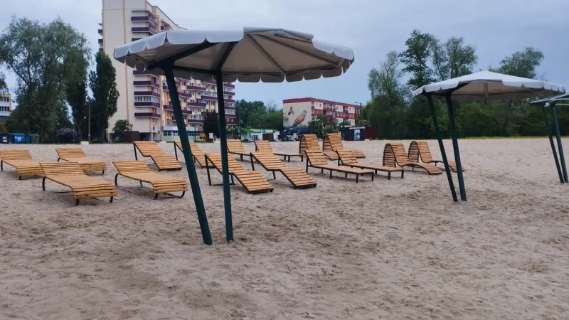 В Бресте центральный пляж на набережной огородили забором и реконструируют, но вход будет свободным