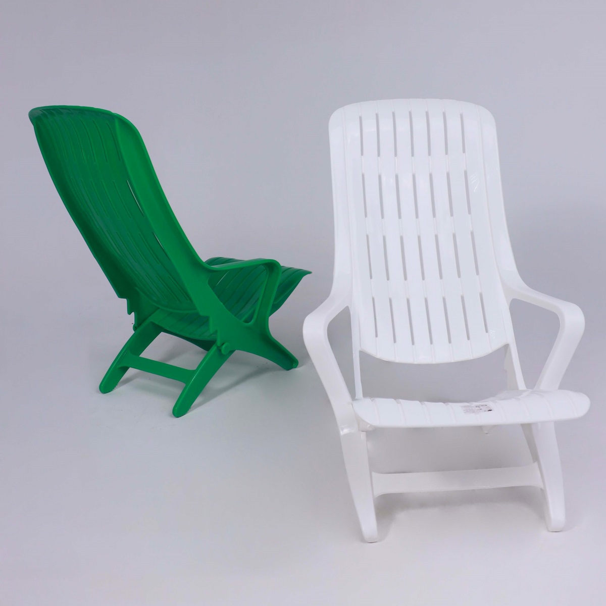 Обзор выгодных предложений в салонах мебели и декора AksHome: актуальная садовая мебель. Скидки и Новинки!