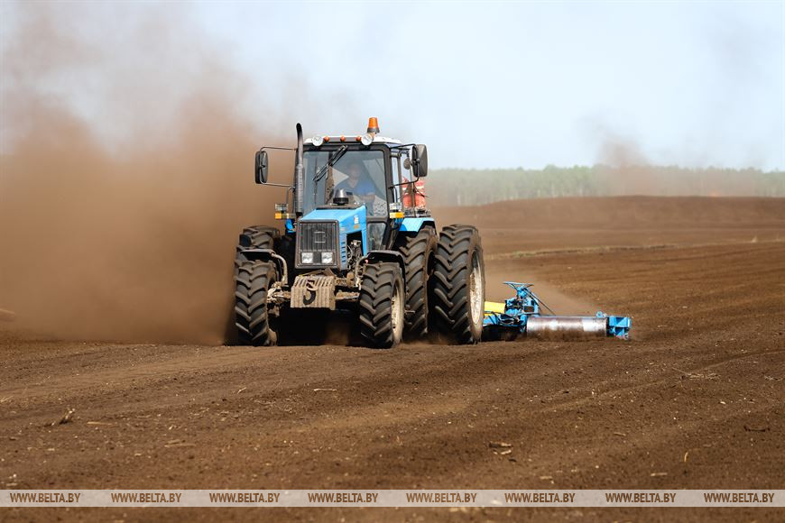 Новую производственную линию установили на торфобрикетном заводе в Жабинковском районе