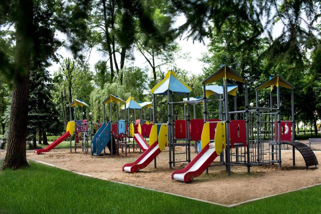 В одном из городов Брестской области строят детскую площадку и пространство для воркаута