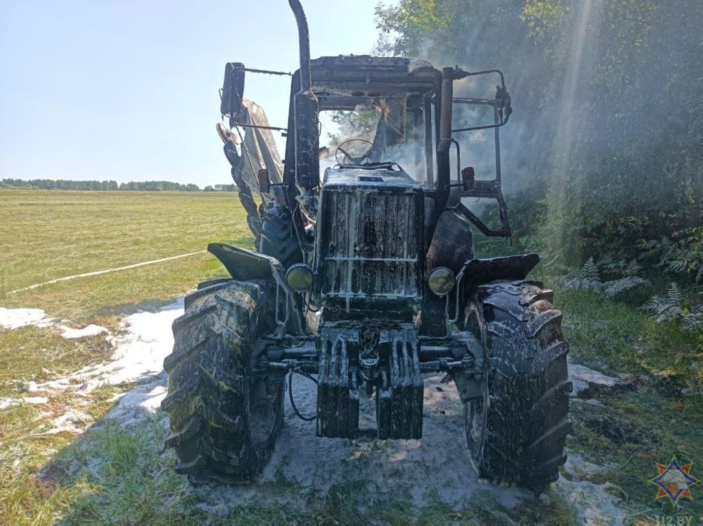 В Дрогичинском районе при проведении сельскохозяйственных работ загорелся трактор