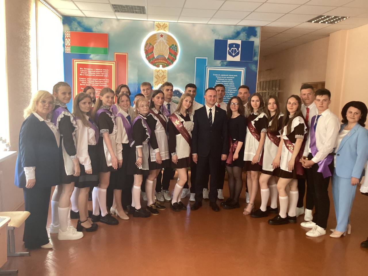 Последний звонок в ГУО «Лицей № 1 имени А.С. Пушкина г. Бреста» и ГУО «Средняя школа № 18  г. Бреста»