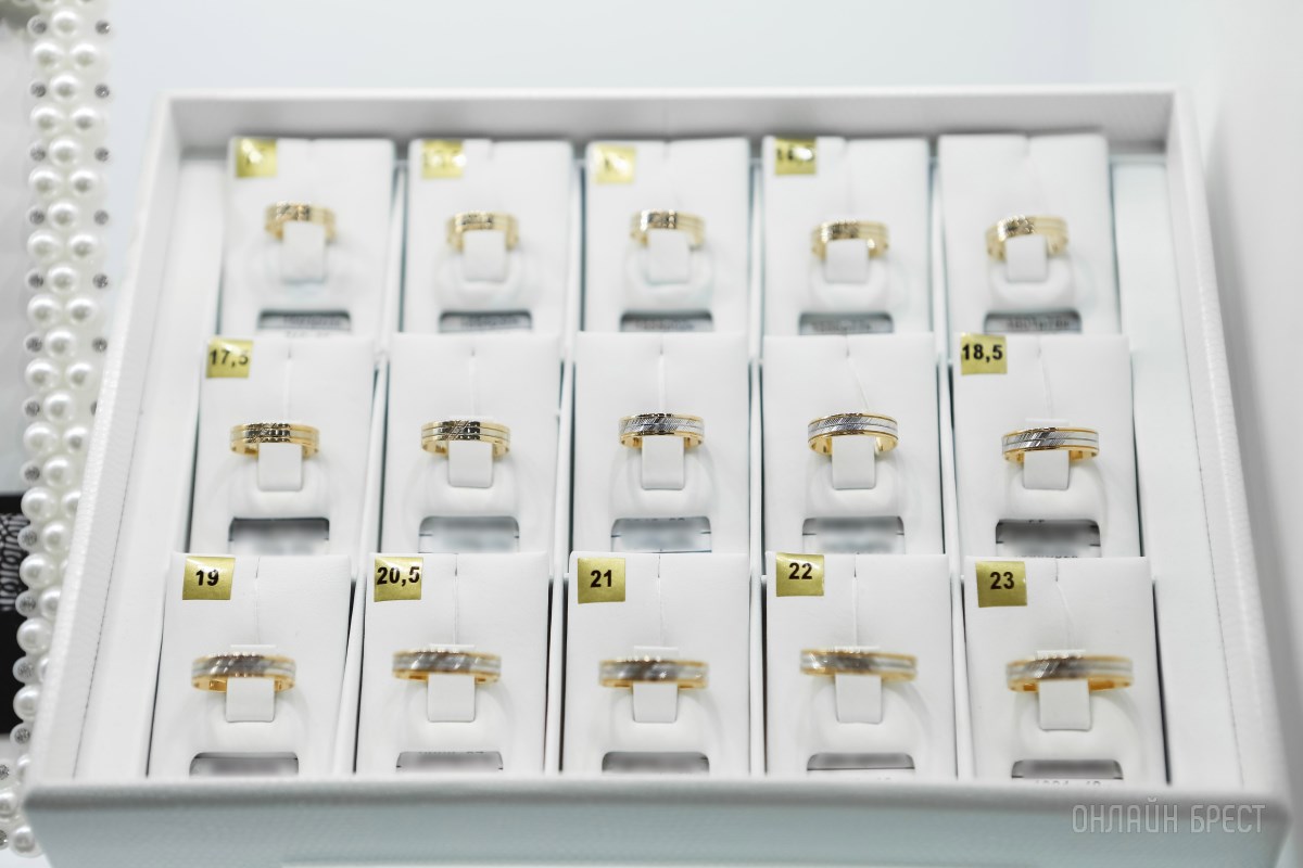 Новый ювелирный магазин «DIAMANTE» открылся на Московской в Бресте. Ослепительные скидки до 80% на все украшения