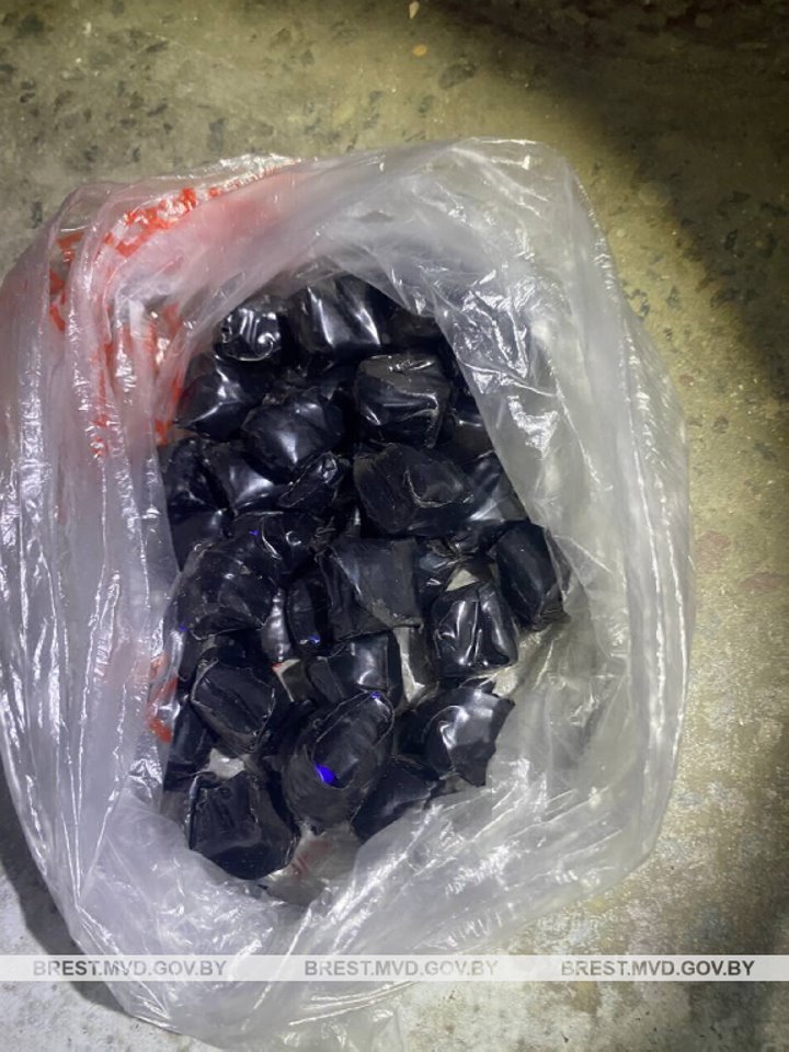 В Пинске семейный бизнес по распостранению наркотиков проработал четыре дня