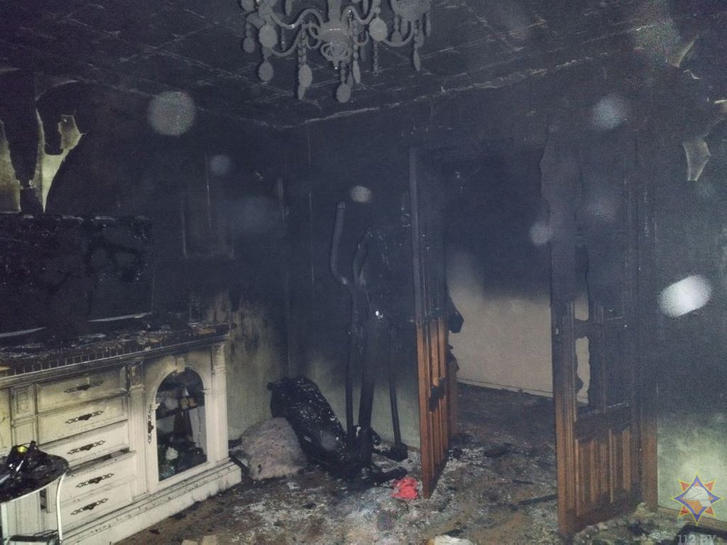 На ночном пожаре в Бресте спасены 3 человека