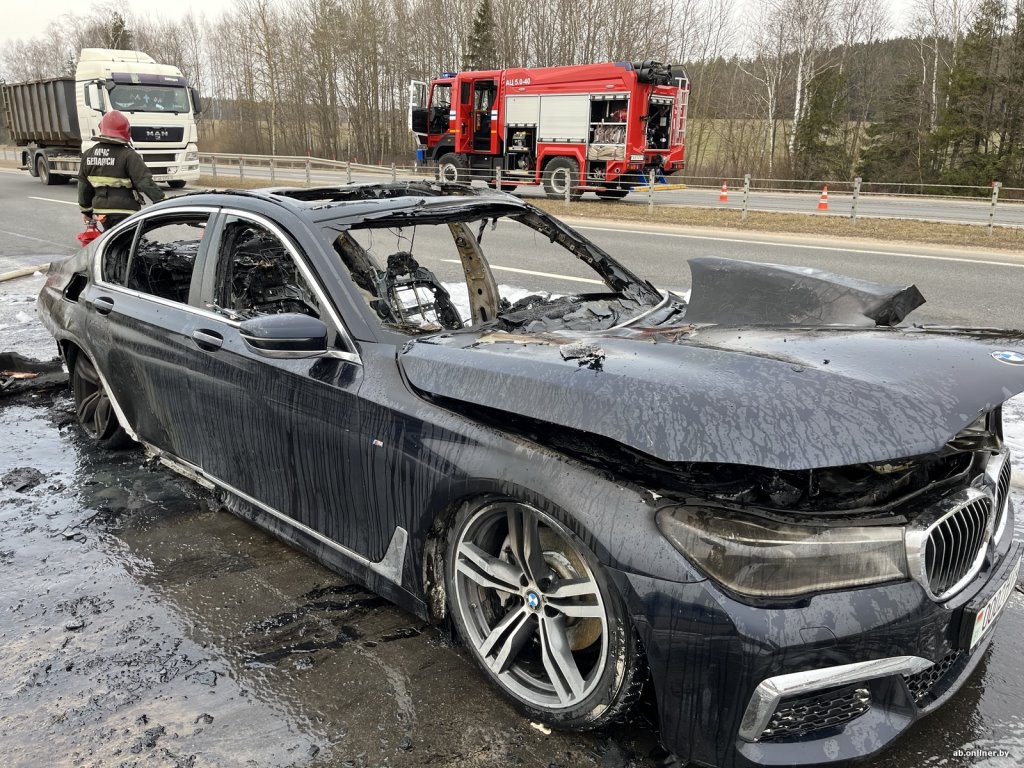 BMW 7 Series 2017 года выпуска продают в Беларуси за $6000. Но есть нюанс