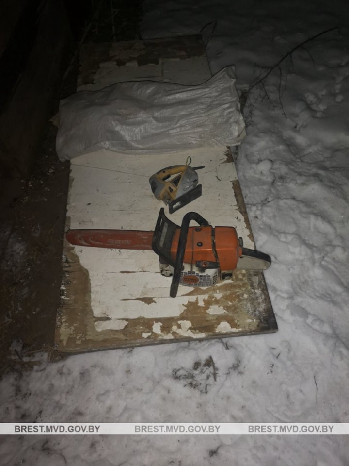 Мужчина вынес из чужого дома электроинструмент на сумму чуть более 2000 рублей. Случай в Брестской области