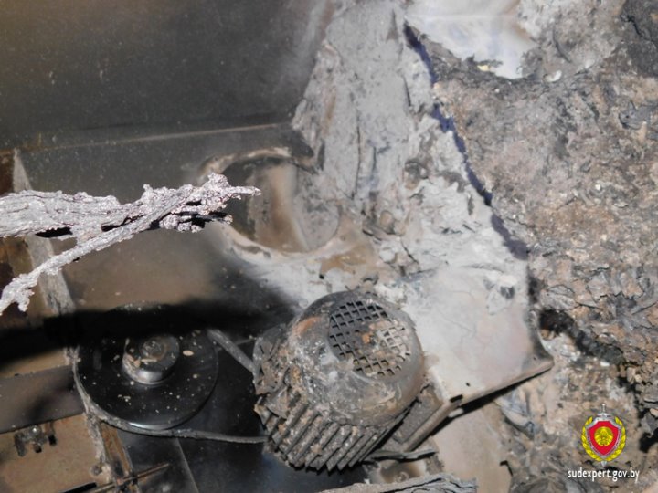 Подозреваемого в поджоге прачечной в Кобрине нашли по следу обуви