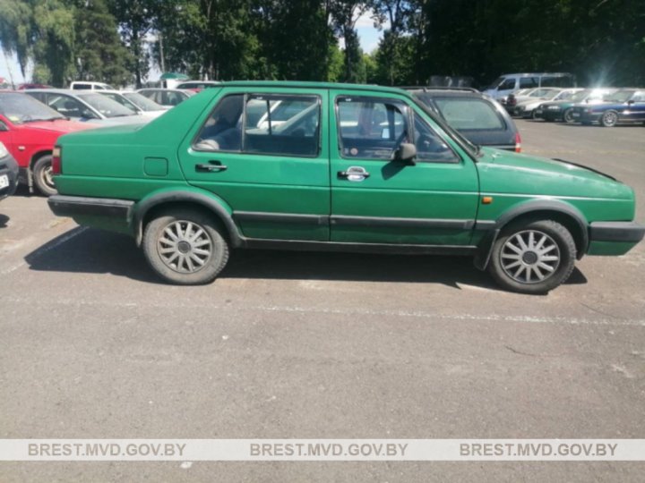 В Кобрине водитель VW сбил человека