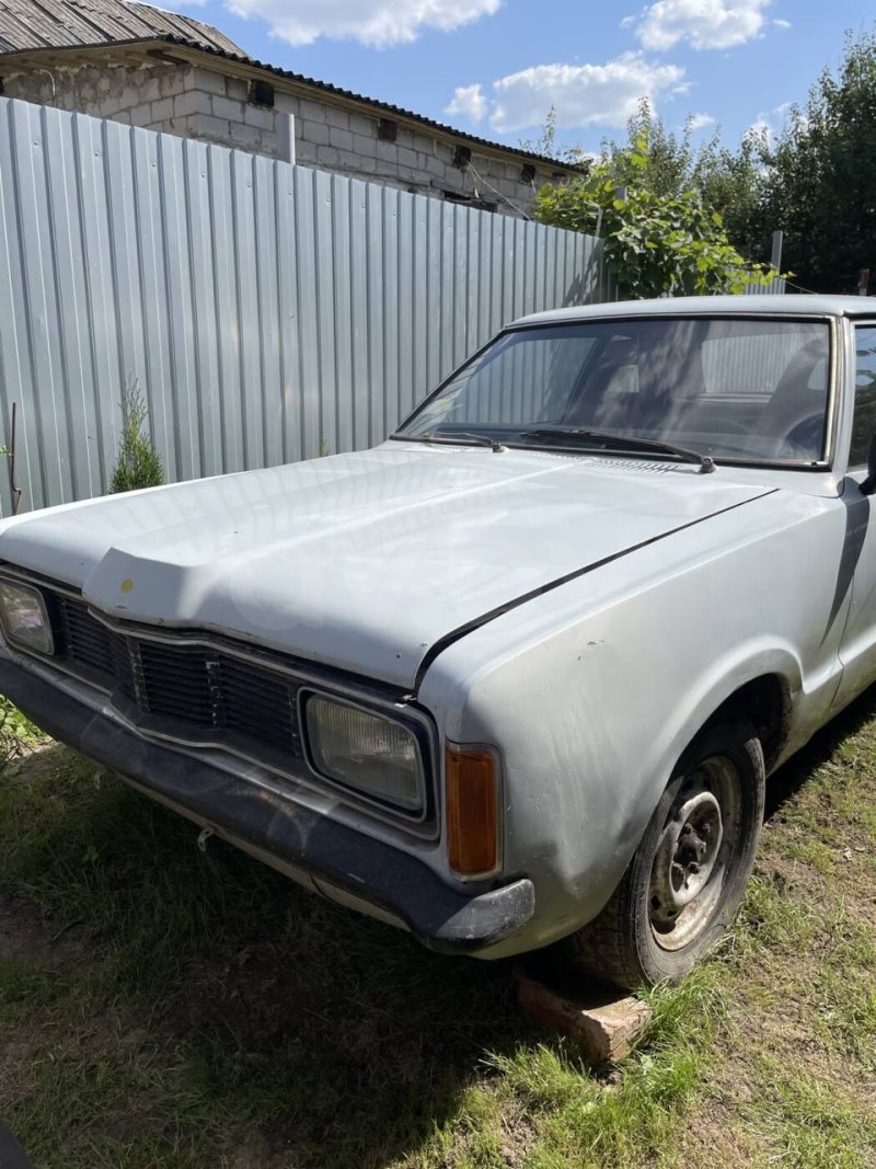 В Беларуси продают Ford, которых остались единицы. Сколько он стоит и какие еще ретро-авто замечены в стране?