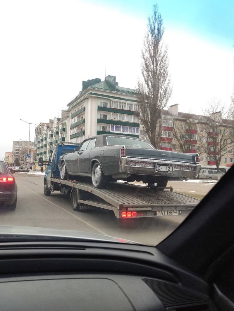 В Беларуси продают Ford, которых остались единицы. Сколько он стоит и какие еще ретро-авто замечены в стране?