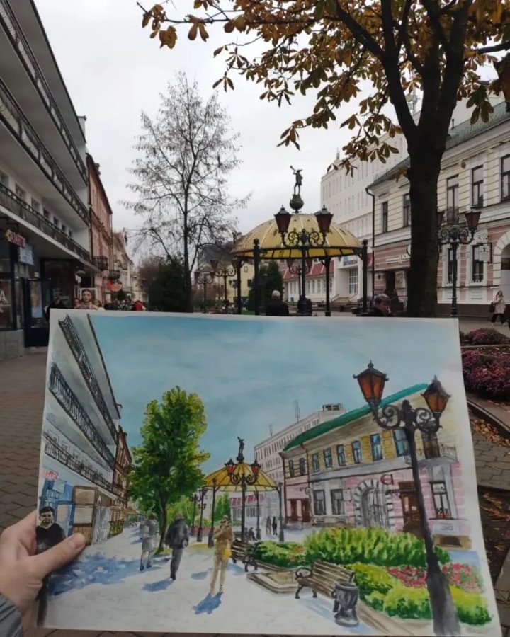 Рисунок нашей памяти. Брестчанка создает скетчи и открытки с видами старинных брестских домов и двориков