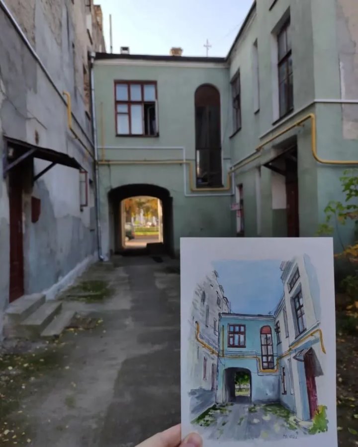 Рисунок нашей памяти. Брестчанка создает скетчи и открытки с видами старинных брестских домов и двориков