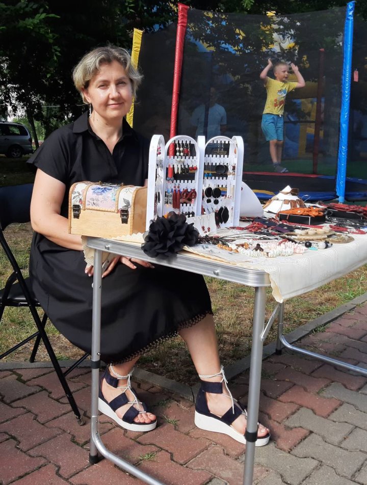 Как ремесленница из Дрогичина делает необычные украшения