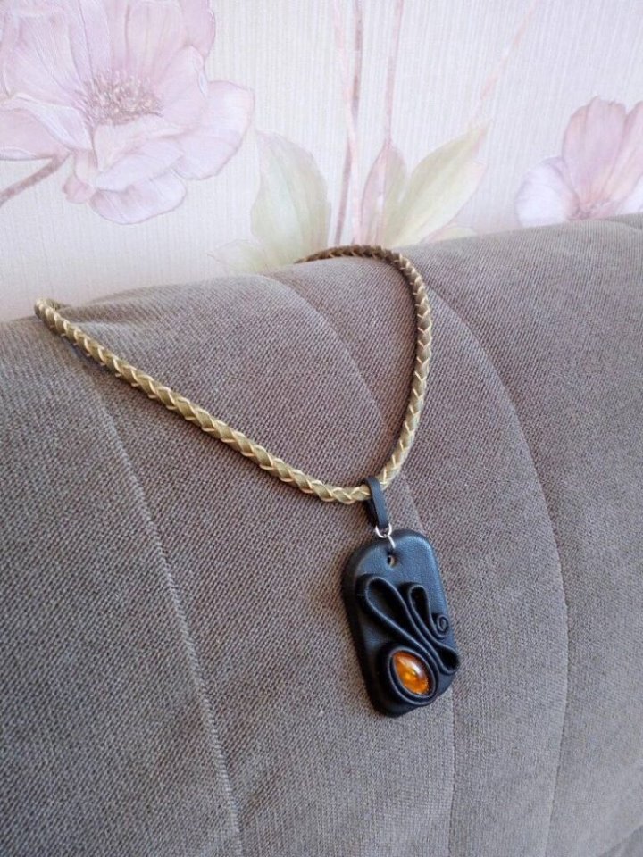 Как ремесленница из Дрогичина делает необычные украшения