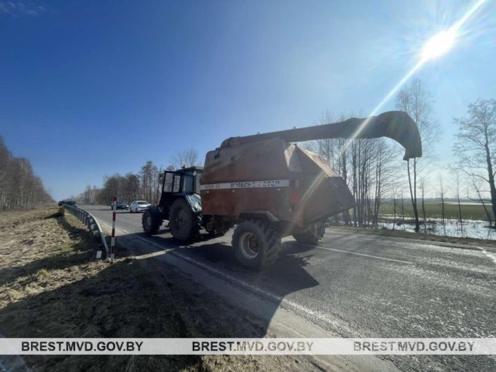 Велосипедист пострадал при аварии с трактором в Березовском районе
