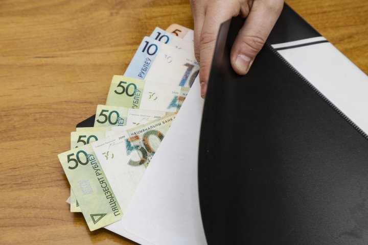 В Лиде за получение взяток задержан врач