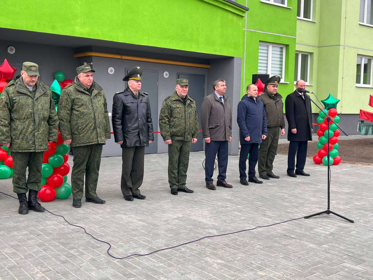 Дом для военнослужащих построили в Лунинце