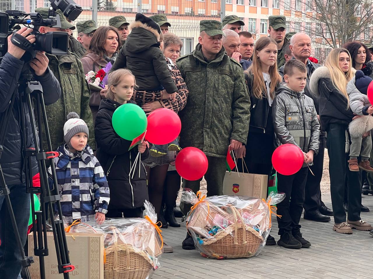 Дом для военнослужащих построили в Лунинце