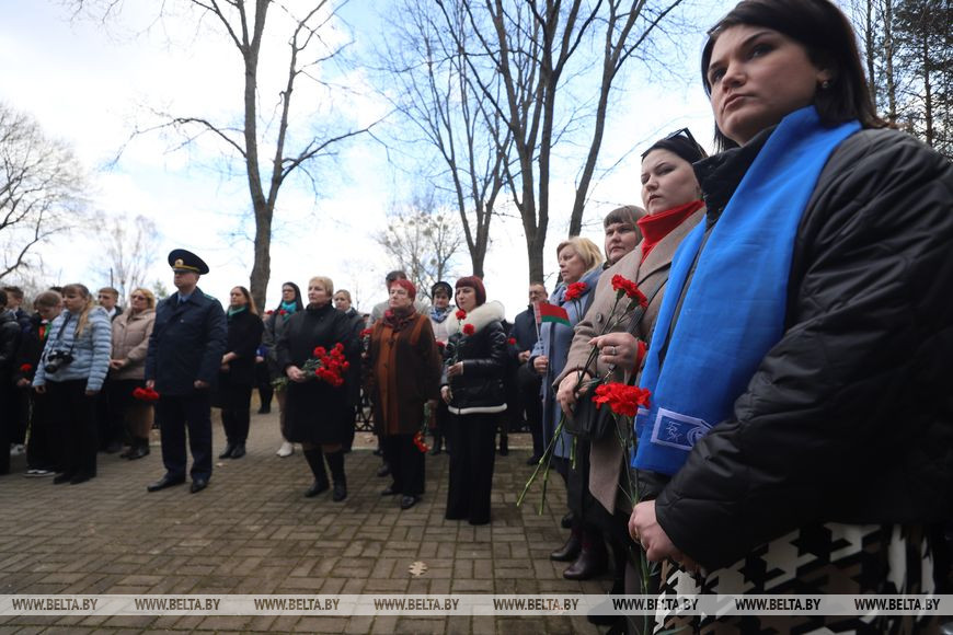 Память жителей сожженной в годы войны деревни Лески почтили в Каменецком районе