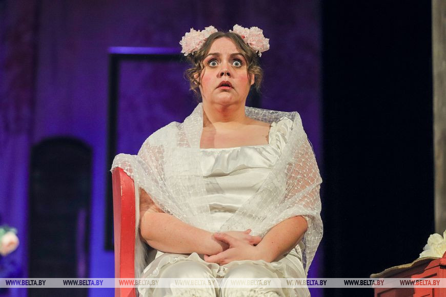 Комедию Гоголя «Женитьба» представили в Брестском театре драмы