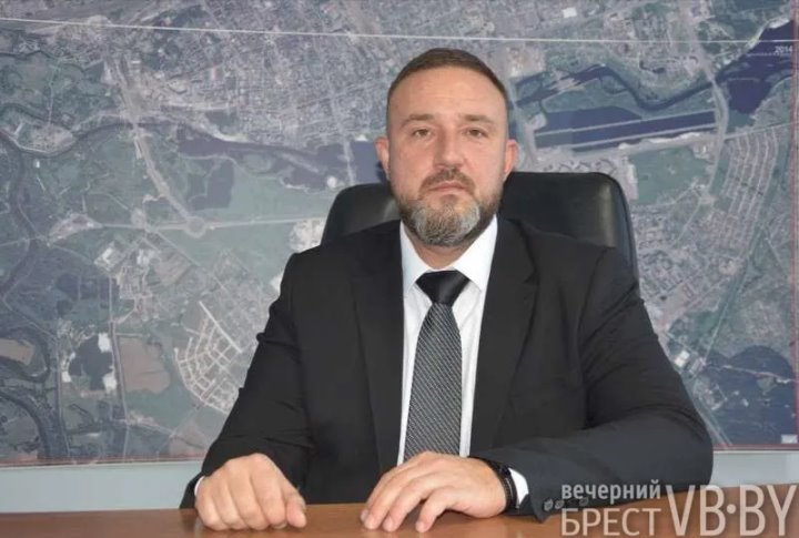 Что там, за забором? Выясняем судьбу старинных зданий в центре Бреста