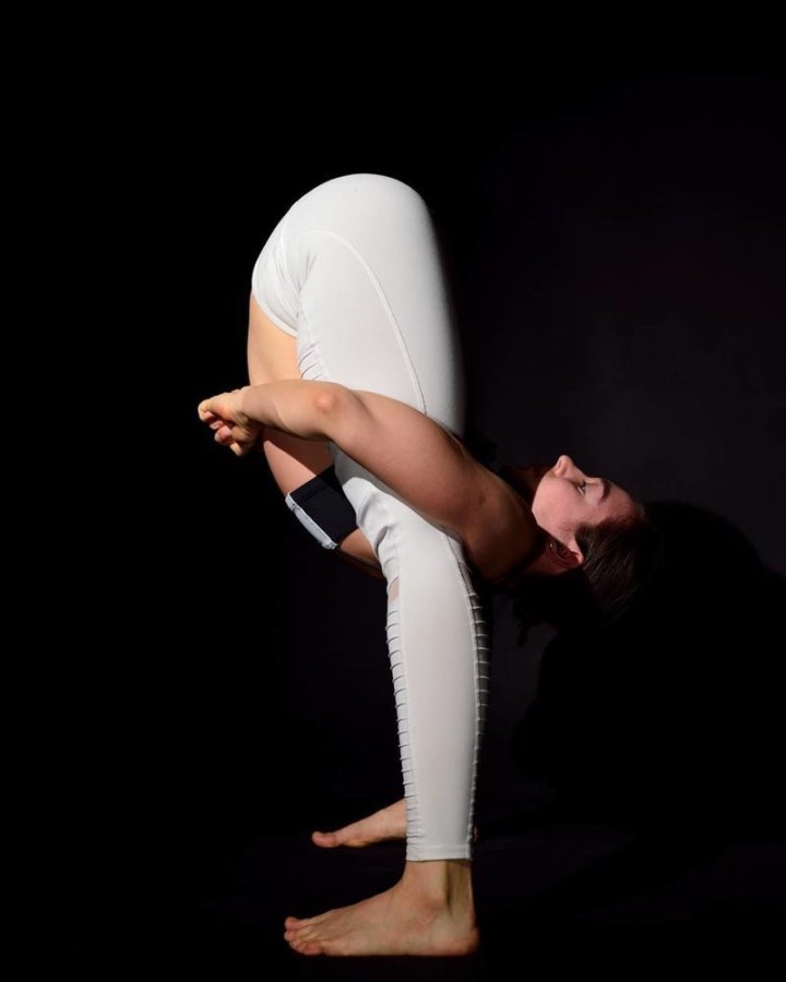 Смотрите фото невероятно гибких девушек, которые немного пугают