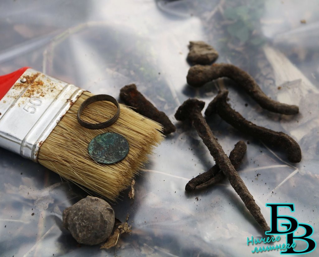 Возле монастыря на валу в Брестской крепости ведутся поисковые работы