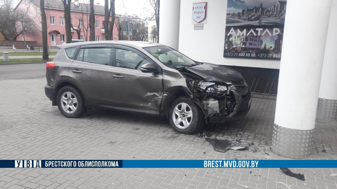 Появилось подробности ДТП в Бресте на перекрестке К.Маркса-Гоголя