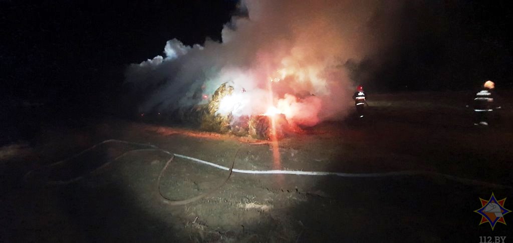 В Барановичском районе огнем уничтожено 60 тонн соломы