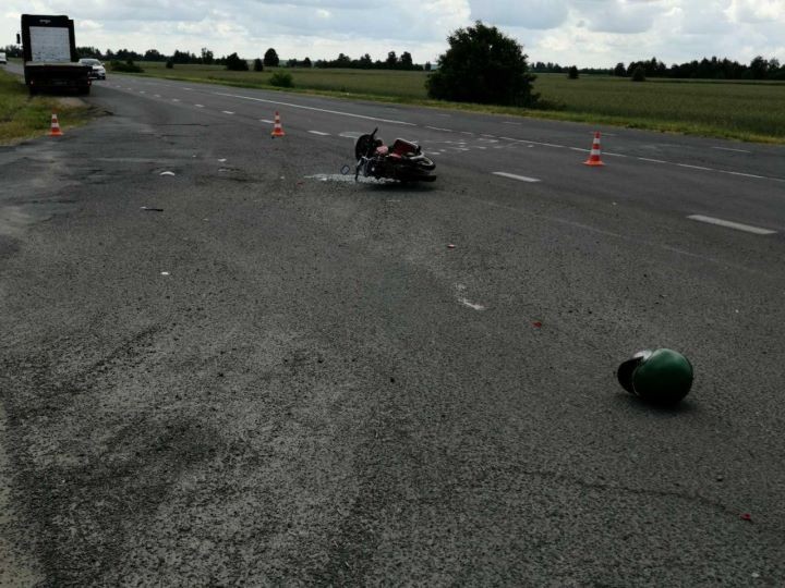 Фура при обгоне сбила мотоциклиста в Брестской области