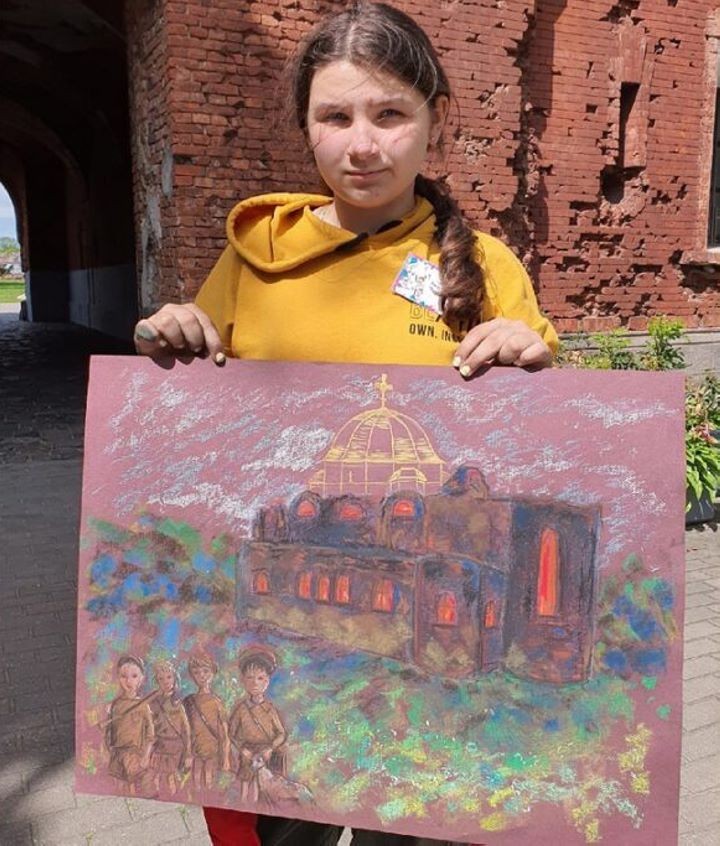 Юная художница из Каменца награждена специальным призом региональной акции «Рисуют дети»