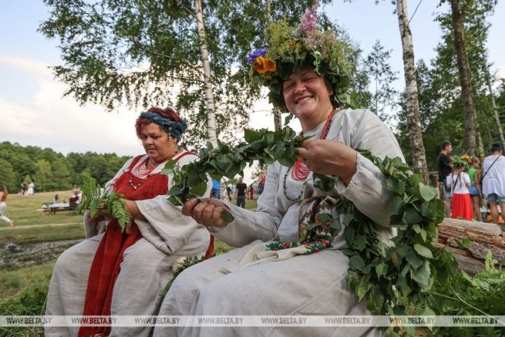 Сотни людей отметили в Беловежской пуще вечер на Ивана Купалу