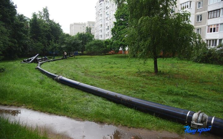 В Барановичах произошел порыв канализационного коллектора