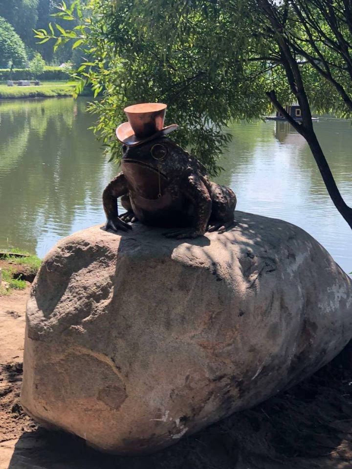 Новый арт-объект появился в городском парке Бреста