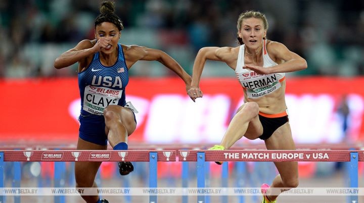 Эльвира Герман (справа). Фото из архива