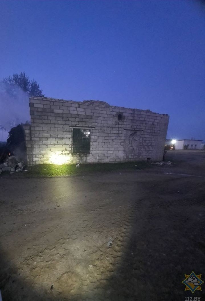 Склад сельхозпредприятия горел в Брестской области