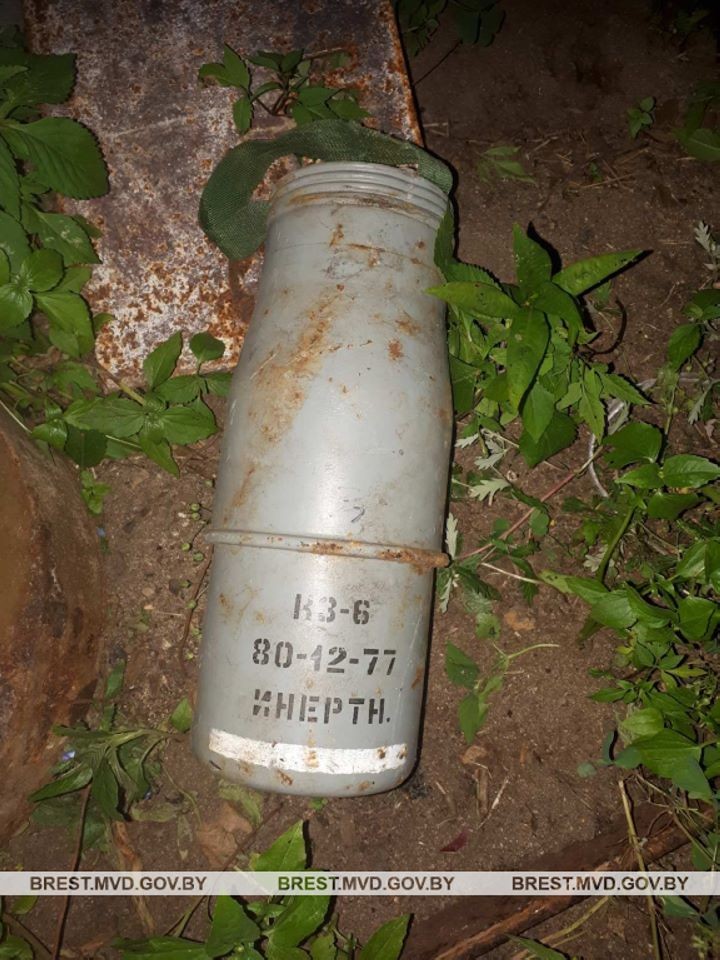 Житель Брестской области откопал в огороде минометные мины