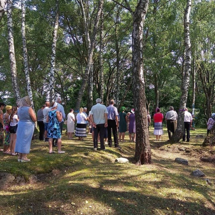В Каменецком районе по-прежнему собираются в Великом Лесе