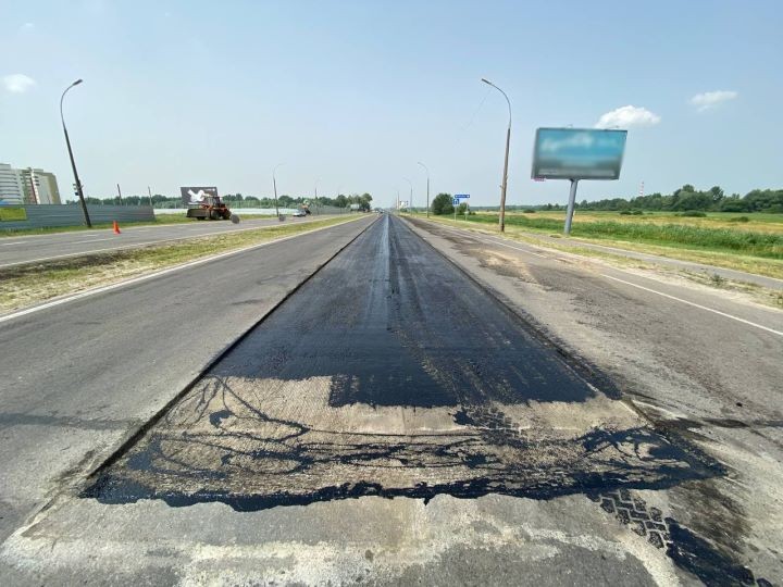 В Бресте впервые при асфальтировании используют технологию «Сларри-Сил»
